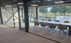 Trainingsruimte in het nieuwe kantoor van Munnik Brandadvies in Kolham