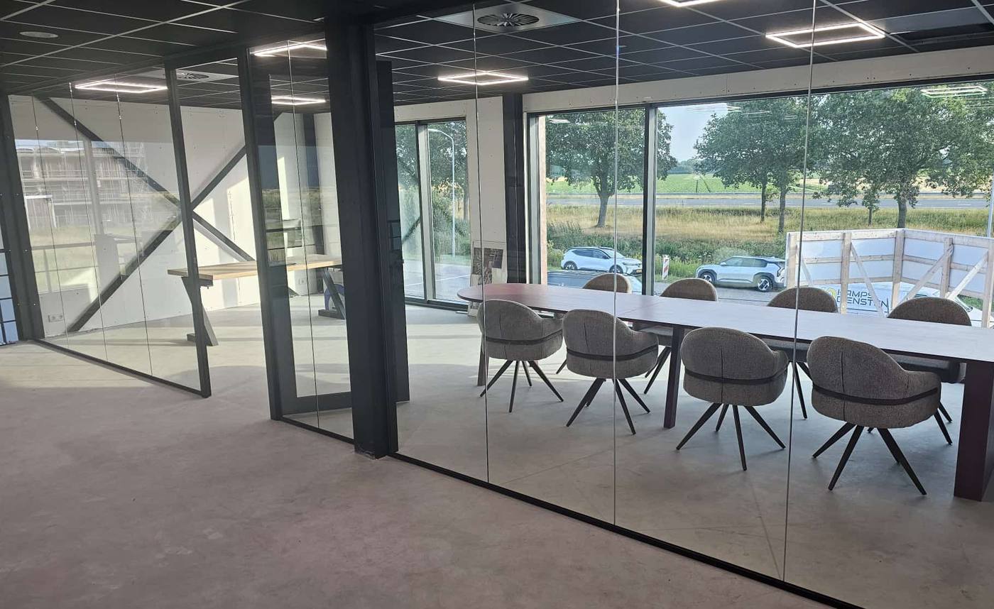 Trainingsruimte in het nieuwe kantoor van Munnik Brandadvies in Kolham